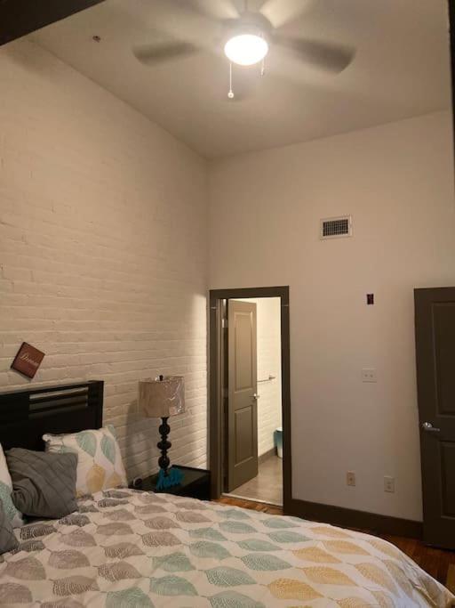 Charming 2 Bedroom Apartment Near Vcu Richmond Exterior foto